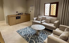 Maz Apartments